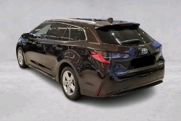 Toyota Corolla – Image 10
