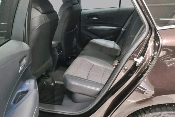Toyota Corolla – Image 15