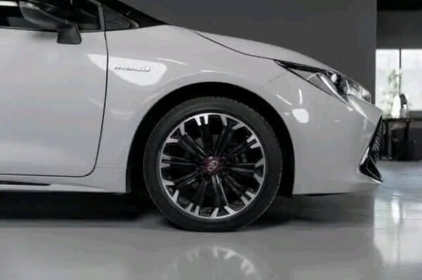 Toyota Corolla GR SPORT – Image 17
