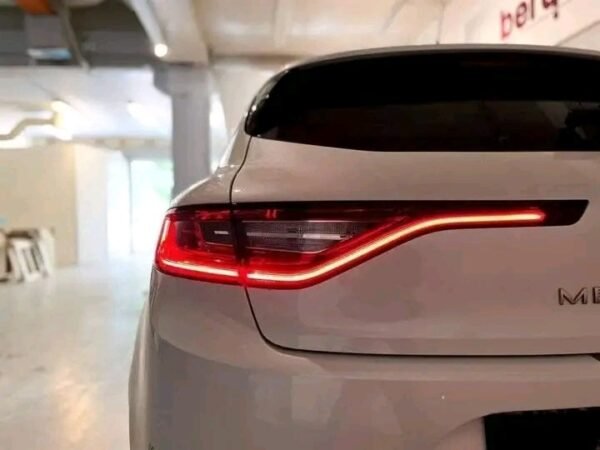 Renault Megane – Image 4