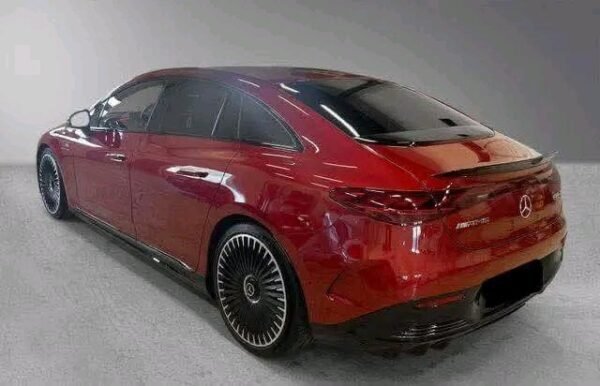 Mercedes-Benz EQE 43 4MATIC – Image 10