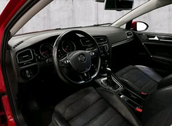 Volkswagen Golf - Image 19