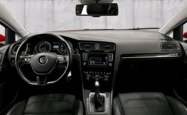 Volkswagen Golf - Image 18