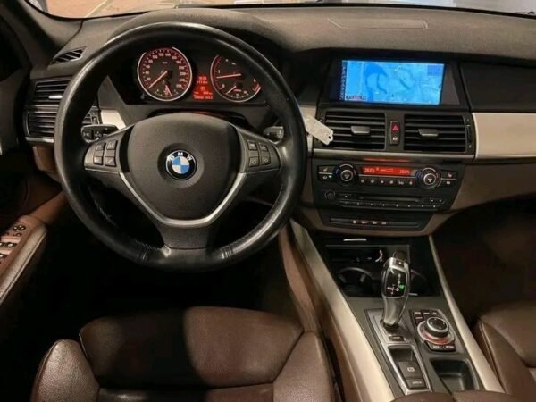 BMW X5 - Image 9