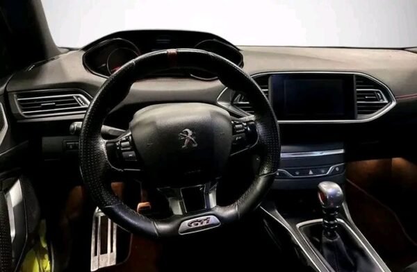 Peugeot 308 – Image 15