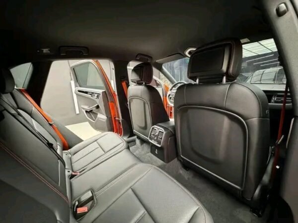 PORSCHE MACAN – Image 4