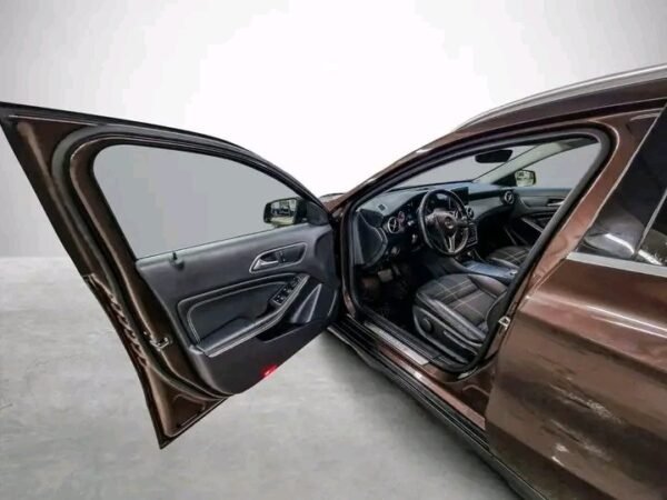 Mercedes-Benz GLA – Image 6