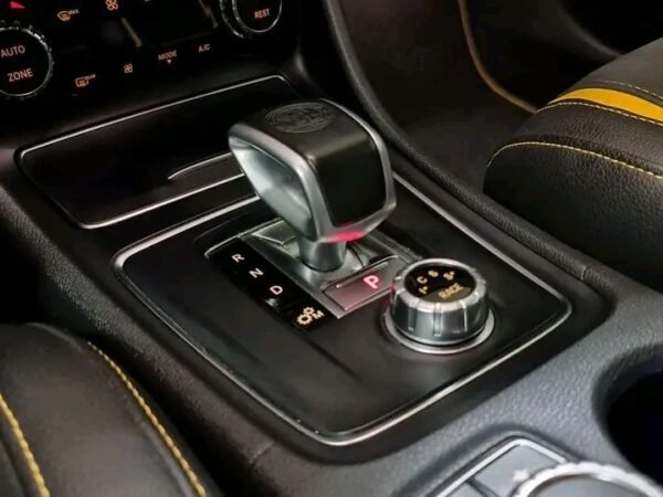 Mercedes-Benz GLA – Image 40