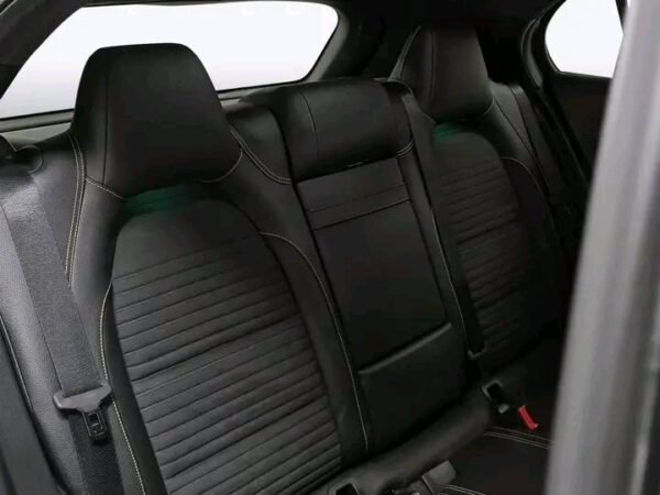 Mercedes-Benz GLA – Image 10