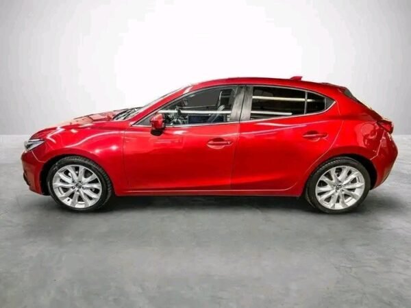 Mazda 3 - Image 14