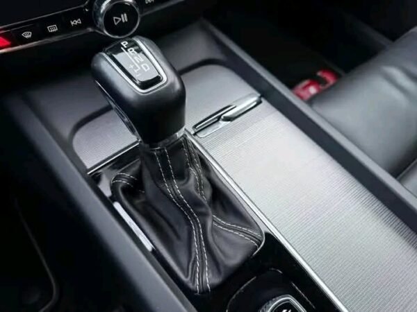 Volvo S60 – Image 14
