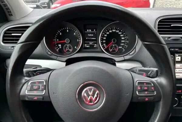 Volkswagen Golf - Image 16