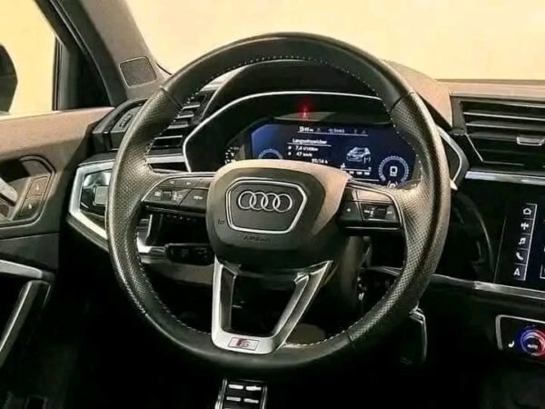 AUDI Q3 - Image 15