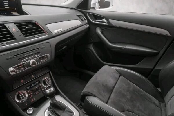 Audi Q3 - Image 7