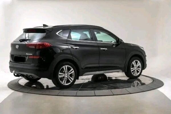 Hyundai Tucson - Image 10