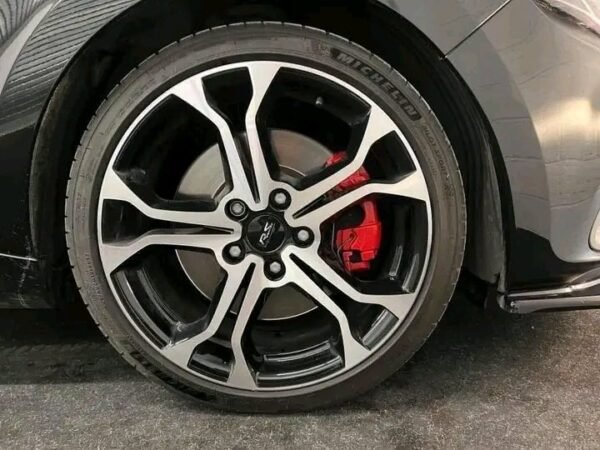 Renault Clio – Image 7