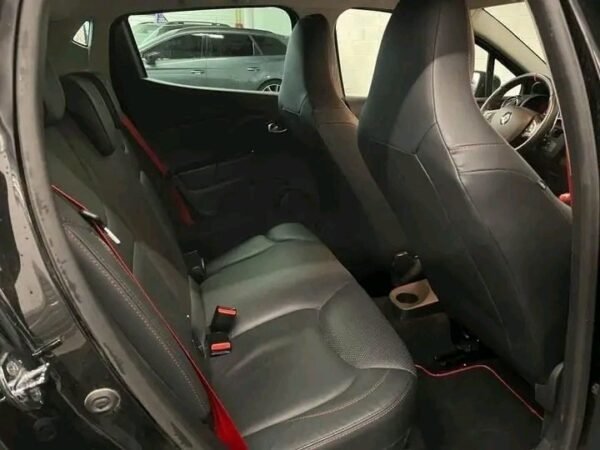 Renault Clio – Image 2