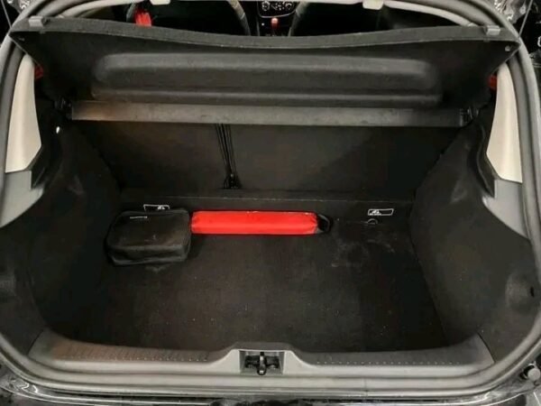 Renault Clio – Image 9
