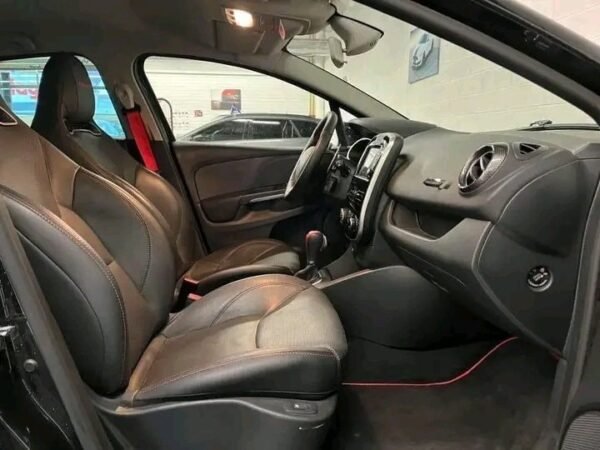 Renault Clio – Image 6