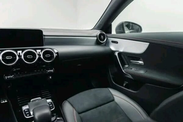 Mercedes-Benz CLA – Image 2