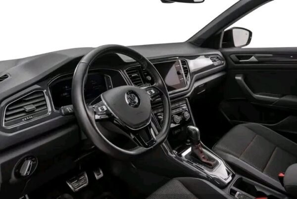 Volkswagen T-Roc – Image 17