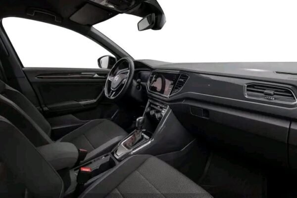 Volkswagen T-Roc – Image 18