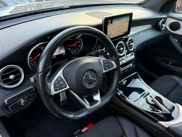 Mercedes-Benz GLC – Image 10