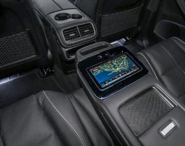Mercedes-Benz GLS 580 – Image 26