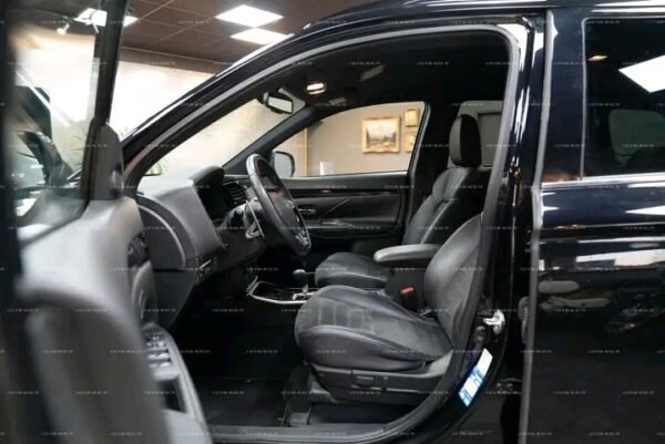 Mitsubishi Outlander – Image 24
