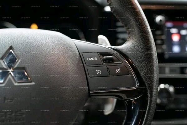Mitsubishi Outlander – Image 17