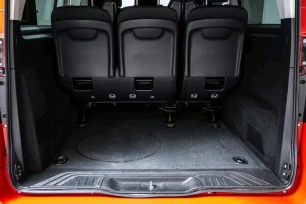 Mercedes-Benz Vito Tourer 8Seter - Image 17