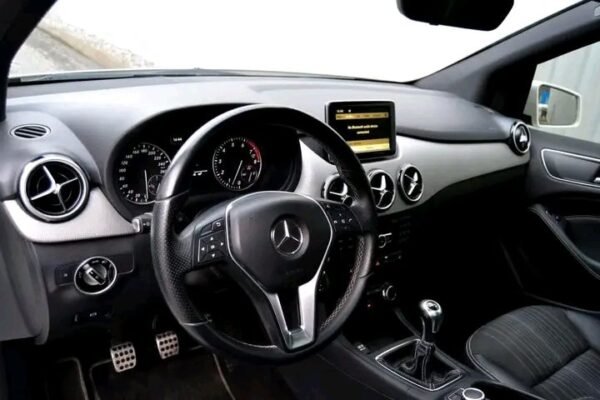 Mercedes-Benz B-Class – Image 14