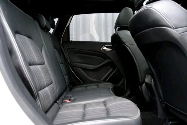 Mercedes-Benz B-Class – Image 18