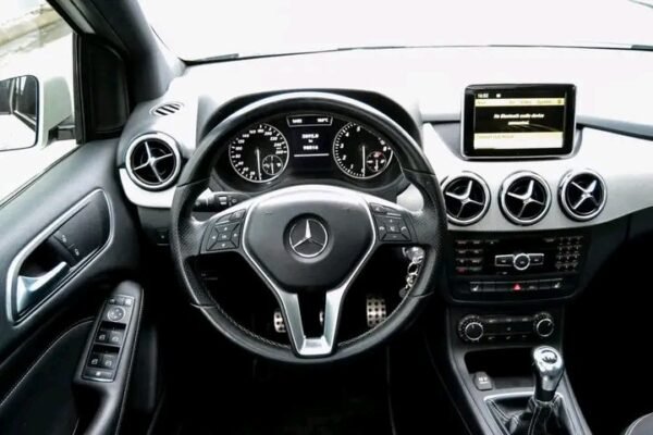 Mercedes-Benz B-Class – Image 24