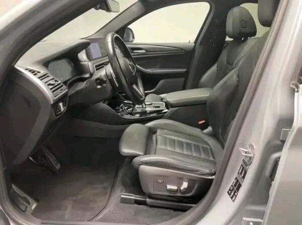 BMW X4 M40d – Image 17
