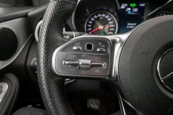 Mercedes-Benz GLC – Image 15