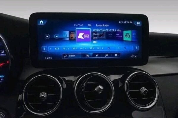 Mercedes-Benz GLC – Image 23