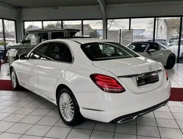Mercedes-Benz – Image 6