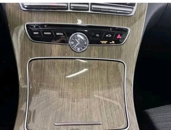 Mercedes-Benz – Image 7