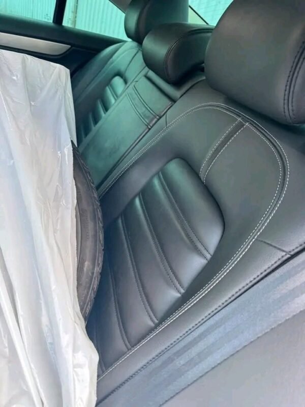 Volkswagen Passat CC – Image 15