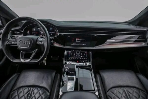 Audi SQ8 – Image 31