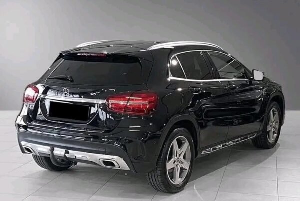 Mercedes-Benz GLA – Image 7