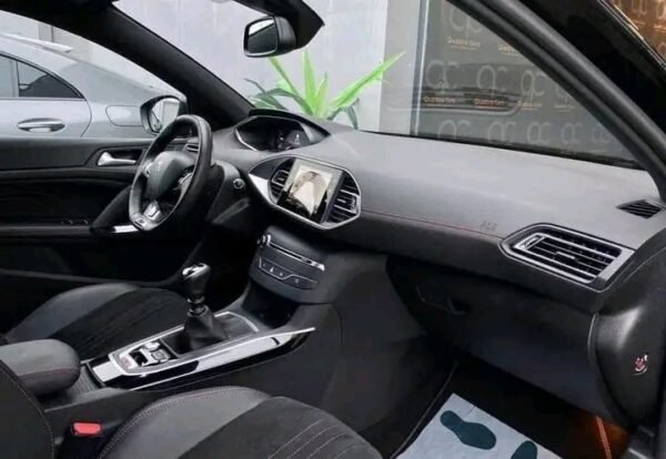 PEUGEOT 308 - GT-LINE – Image 13