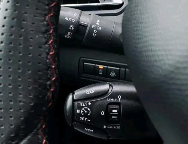 PEUGEOT 308 - GT-LINE – Image 6
