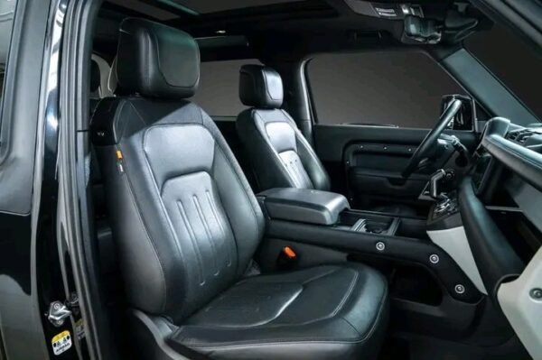 Land Rover Defender – Image 14