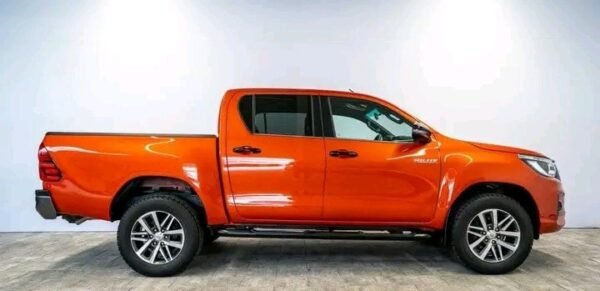 Toyota Hilux – Image 5