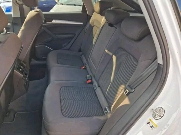 Audi Q5 – Image 10