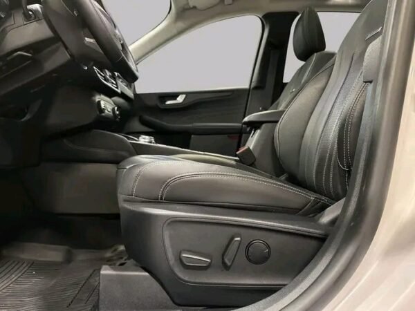 Ford Kuga Plug-in Hybrid – Image 8