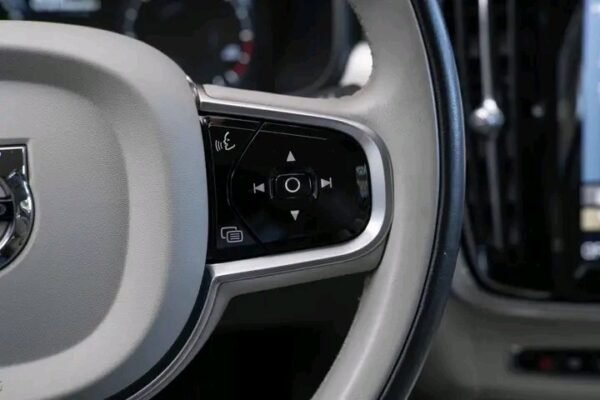 Volvo S90 – Image 34