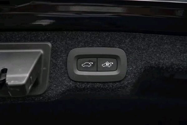 Volvo S90 – Image 21